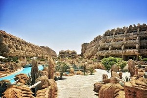 Caves Beach Resort Hurghada 300x200.jpg