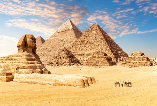 Egypt sfinga pyramidy shutterstock_2215419995.jpg