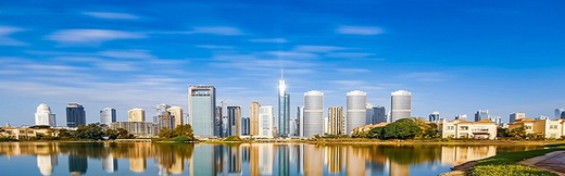 SAE Dubaj 800x250 shutterstock_1644107074.jpg