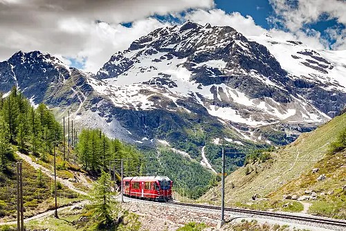 Svycarsko Bernina u ledovce Morteratsch James Bond 500x334.jpg