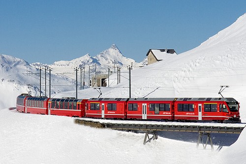 Svycarsko Glacier express 500x334.jpg