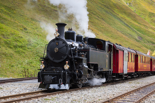 Svycarsko Steam locomotive at the Furka Pass in Switzerland shut