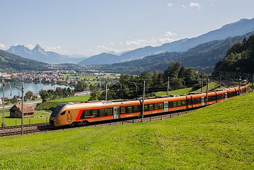 Svycarsko Voralpen Express 500x334.jpg