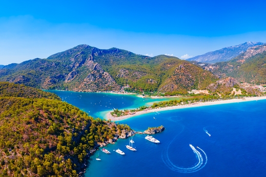 Turecko Analya Oludeniz 500x334 shutterstock_2394779591.jpg